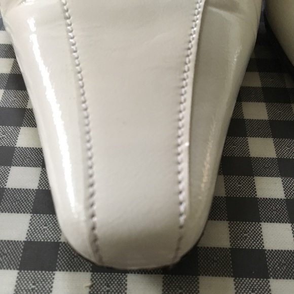 Cynthia Rowley White Patent Leather Sling Backs - Picture 4 of 8